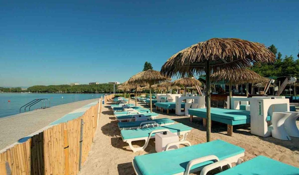 Golden Beach Parking Proche Du Lac Annecy Eksteriør bilde