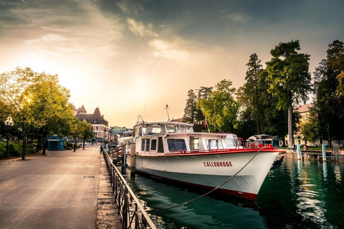 Golden Beach Parking Proche Du Lac Annecy Eksteriør bilde